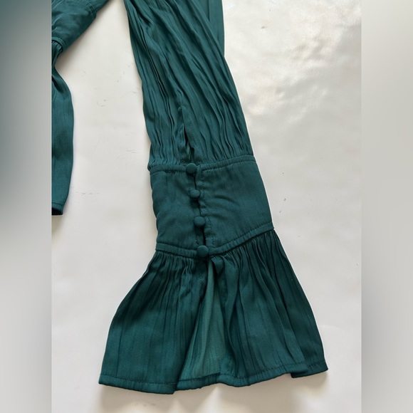 By Anthropologie Deep-V Tunic Button Down Top Green Satin Color Sz. M - Picture 10 of 12
